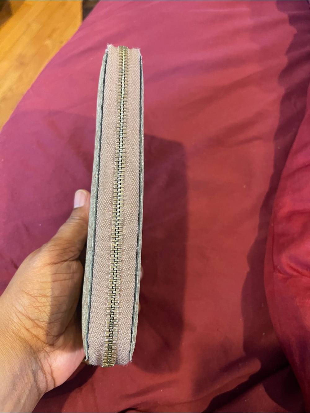 Gucci Beige GG Zip-Around Wallet with Gold Charm - Picture 11 of 15